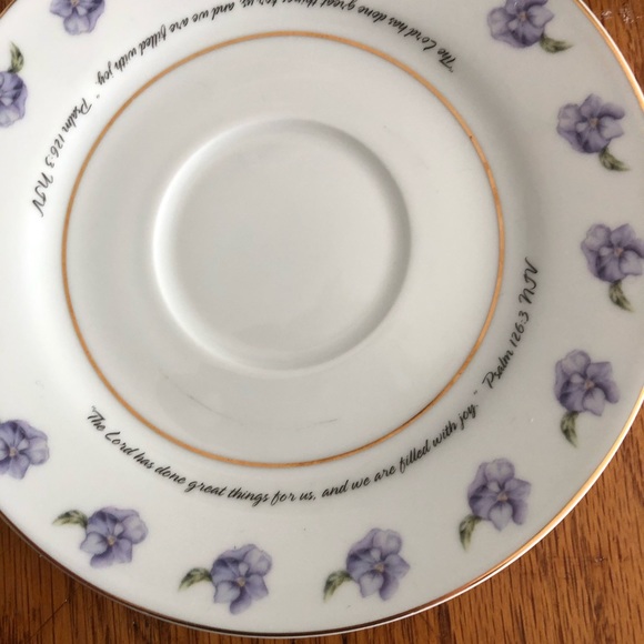 Beautiful Tea Set - Picture 2 of 3